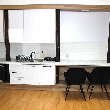 Krasny Priestranny Slnecny Apartman V Centre Mesta Trenčín Dış mekan fotoğraf