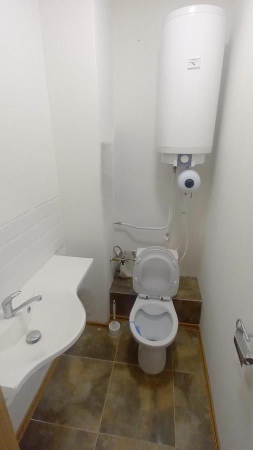 Krasny Priestranny Slnecny Apartman V Centre Mesta Trenčín Dış mekan fotoğraf