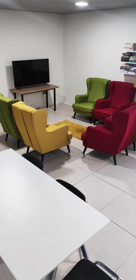 Krasny Priestranny Slnecny Apartman V Centre Mesta Trenčín Dış mekan fotoğraf