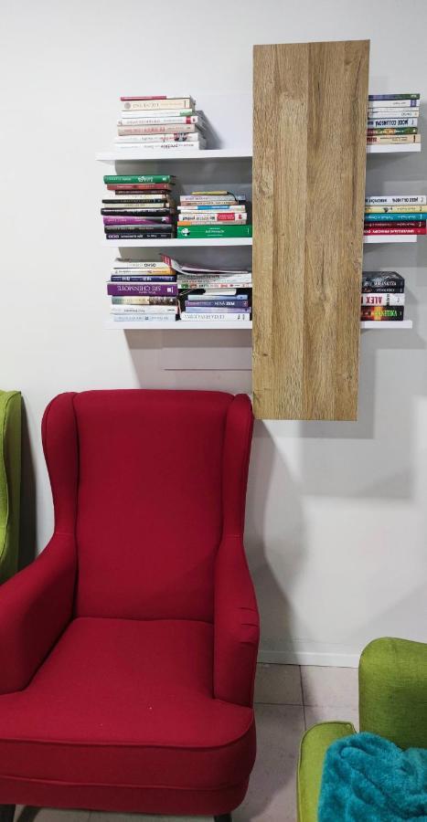 Krasny Priestranny Slnecny Apartman V Centre Mesta Trenčín Dış mekan fotoğraf