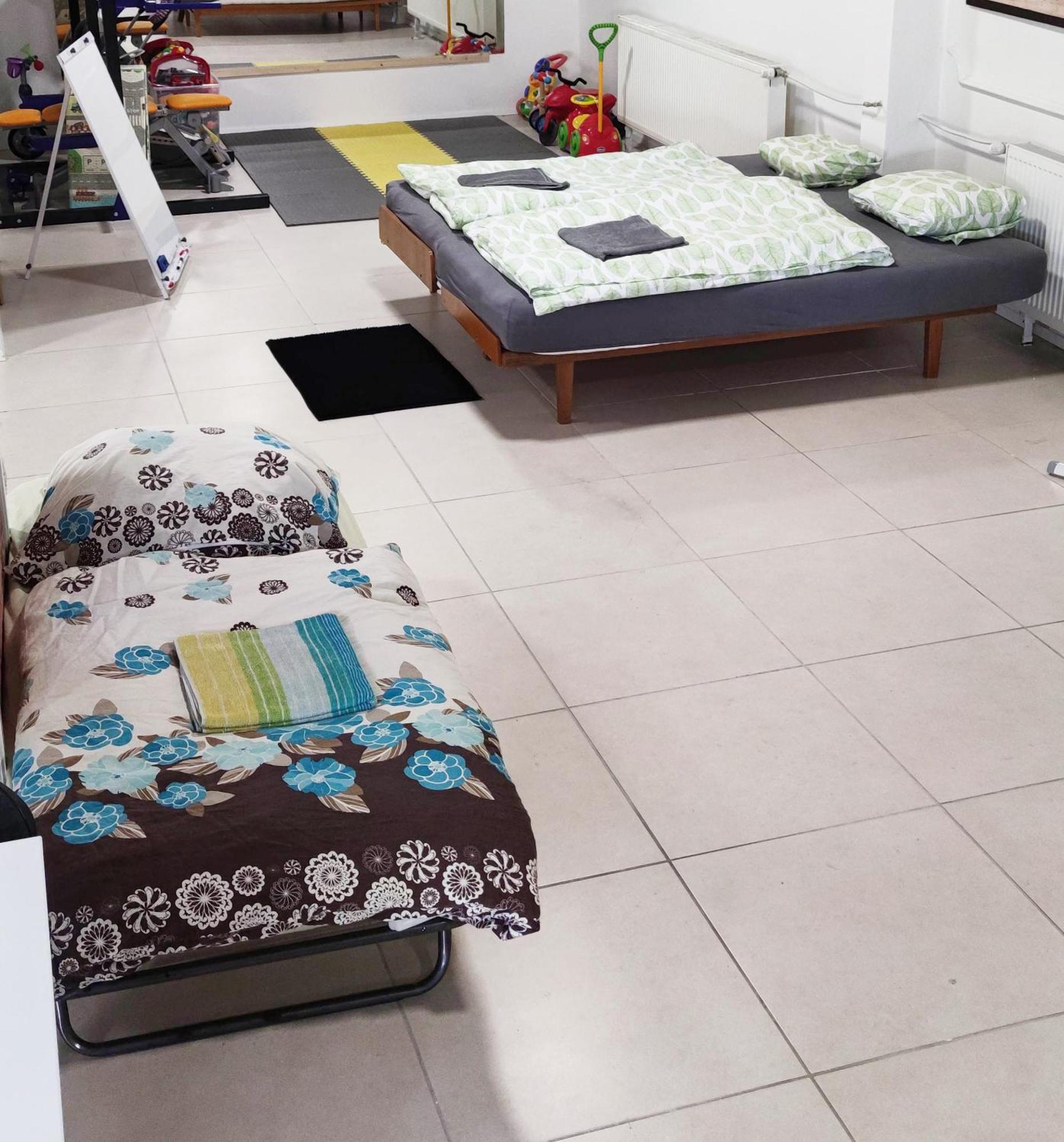 Krasny Priestranny Slnecny Apartman V Centre Mesta Trenčín Dış mekan fotoğraf